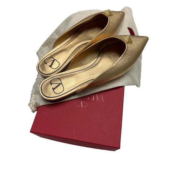 Valentino Garavani Gold Rockstud Pointed-Toe Mules - Picture 5 of 7
